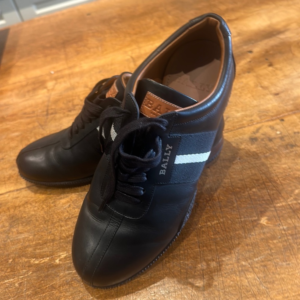 Bally’s Frenz Lace Up Leather Sneakers - BRAND NEW